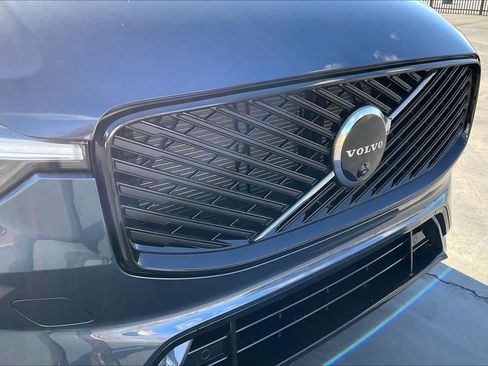New 2026 Volvo XC60 B5 Plus w/ Climate Package image 33