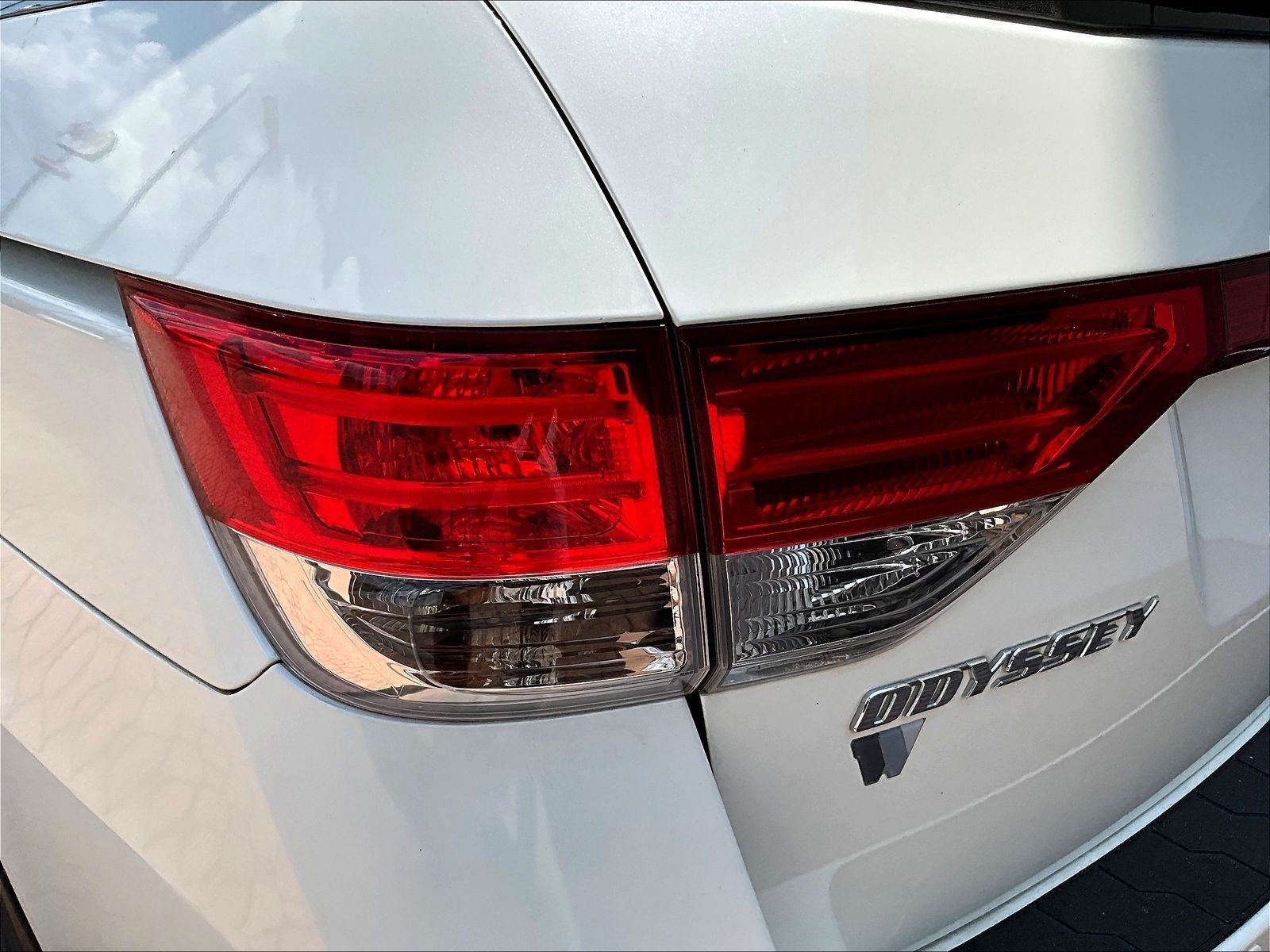 Used 2016 Honda Odyssey Touring Elite image 23