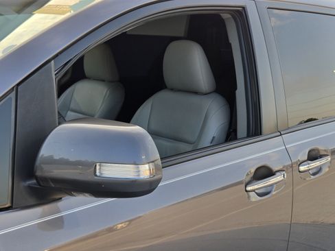 Used 2015 Toyota Sienna Limited Premium w/ Advanced Technology Package FWD image 31