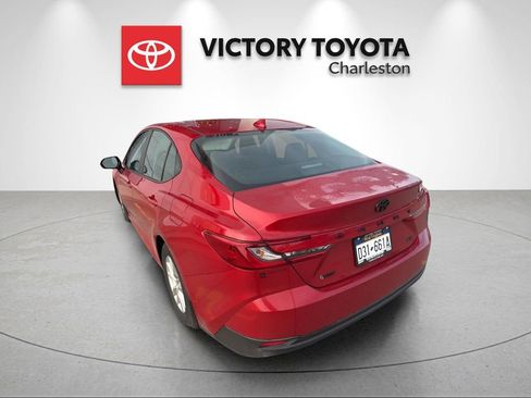 Used 2025 Toyota Camry LE image 4