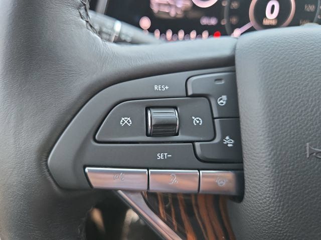 Certified 2024 Cadillac Escalade Premium Luxury AWD/4WD image 23