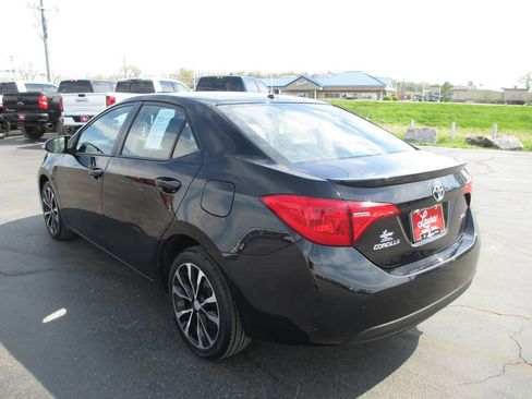 Used 2018 Toyota Corolla XSE image 7
