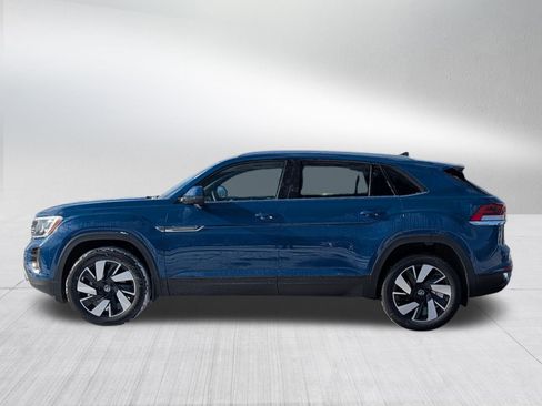 Certified 2025 Volkswagen Atlas Cross Sport SE image 4