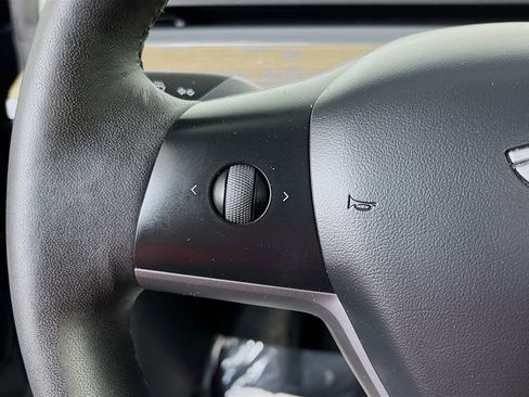 Used 2023 Tesla Model 3 Standard Range RWD image 14