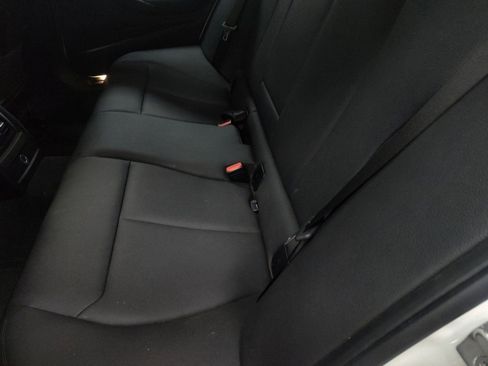 Used 2017 BMW 330e image 22