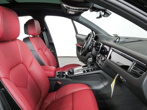 New 2026 Porsche Macan Turbo image 23