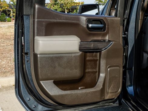 Used 2019 Chevrolet Silverado 1500 LTZ w/ LTZ Texas Edition image 51