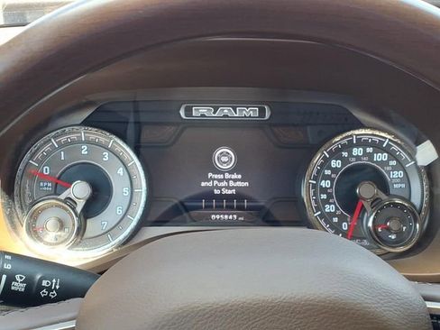 Used 2019 RAM 1500 Limited RWD image 17