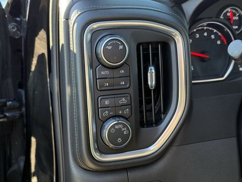 Used 2019 Chevrolet Silverado 1500 RST image 23