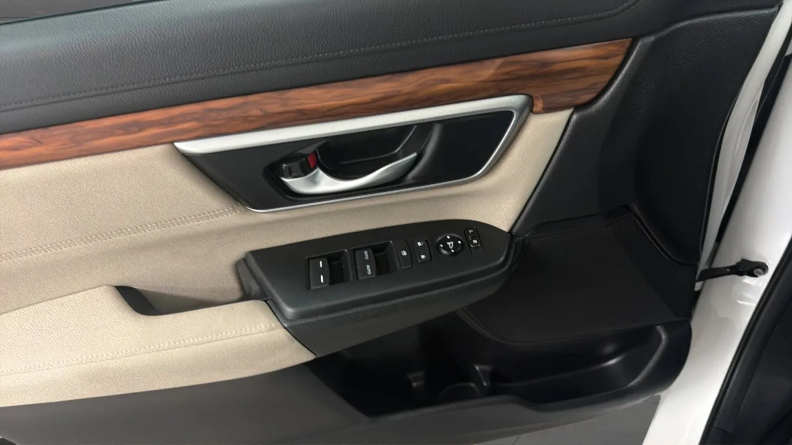 Used 2021 Honda CR-V EX image 17