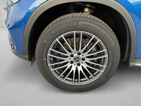 Certified 2026 Mercedes-Benz GLC 300 4MATIC image 9