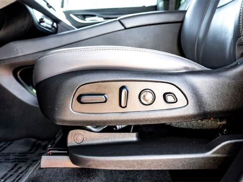 Used 2024 Buick Enclave Premium image 12