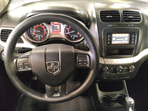 Used 2017 Dodge Journey SXT w/ Comfort/Convenience Group FWD image 22