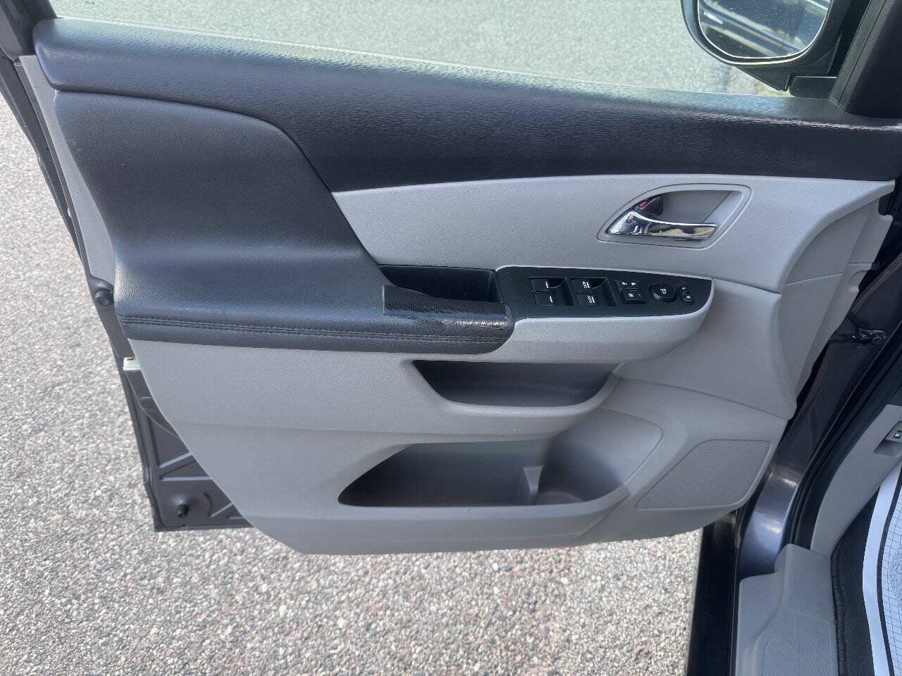Used 2015 Honda Odyssey EX image 21