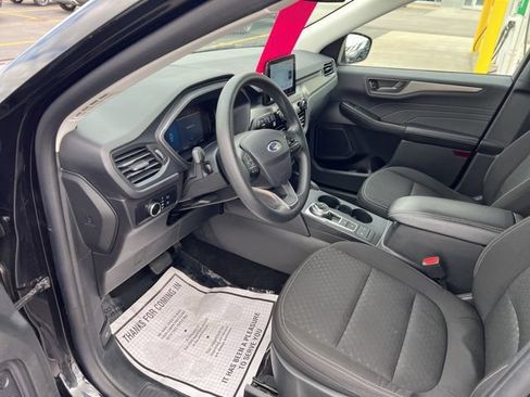 Used 2025 Ford Escape Active AWD/4WD image 13
