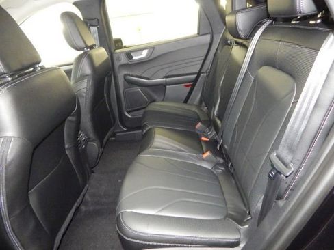 New 2025 Ford Escape SE w/ PHEV Premium Package FWD image 13