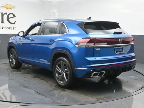 Used 2024 Volkswagen Atlas Cross Sport SEL R-Line AWD/4WD image 37