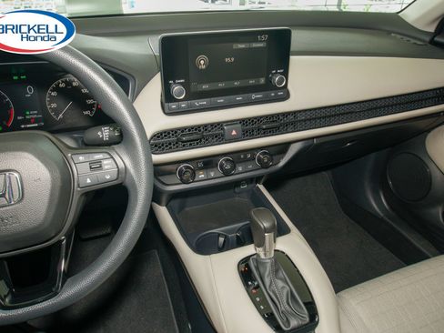 Certified 2024 Honda HR-V LX image 32