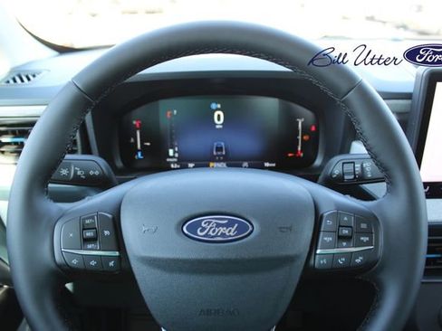 New 2025 Ford Maverick XLT w/ XLT Luxury Package image 17