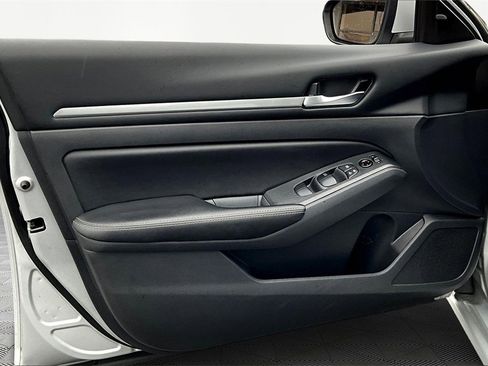 Used 2022 Nissan Altima 2.5 SV image 23