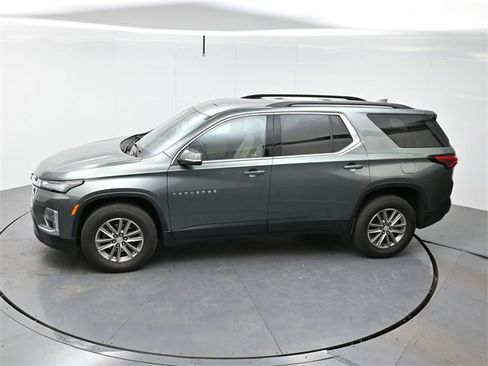 Used 2023 Chevrolet Traverse LT image 38