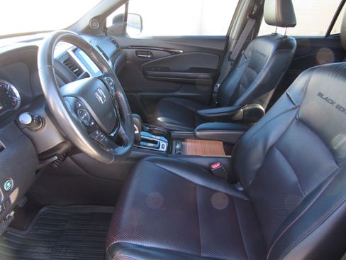 Certified 2017 Honda Ridgeline Black Edition image 16