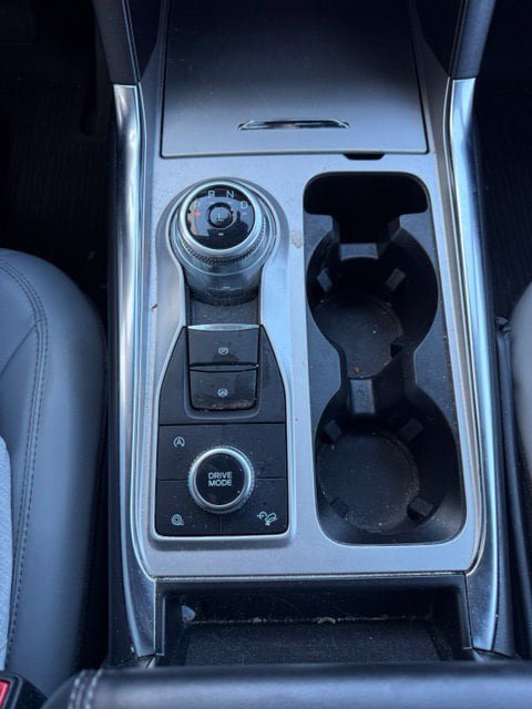 Used 2021 Ford Explorer XLT w/ Equipment Group 202A AWD/4WD image 32