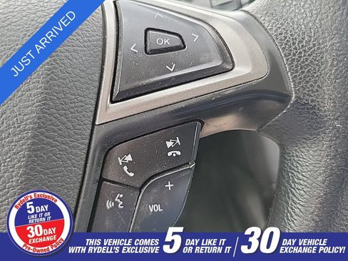 Used 2019 Ford Fusion SE FWD image 17