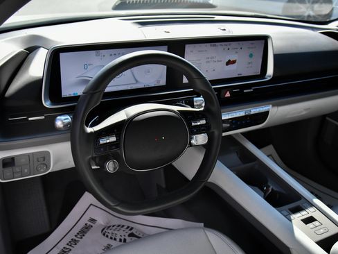 Used 2023 Hyundai Ioniq 6 SEL RWD image 16