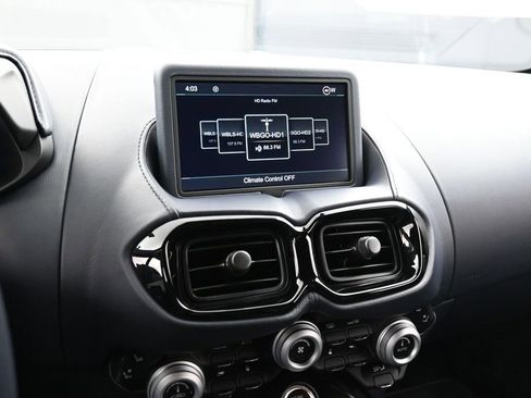 Used 2021 Aston Martin V8 Vantage Roadster RWD image 19