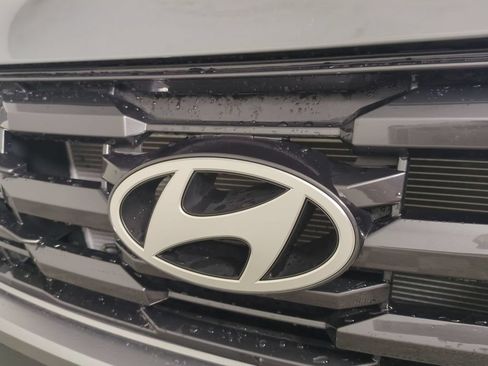 Used 2025 Hyundai Tucson SE FWD image 13