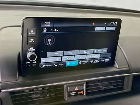 Used 2023 Honda Pilot Touring image 6