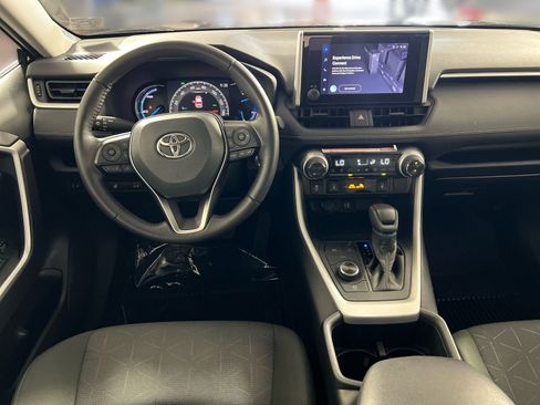 Used 2024 Toyota RAV4 XLE w/ Convenience Package AWD/4WD image 22