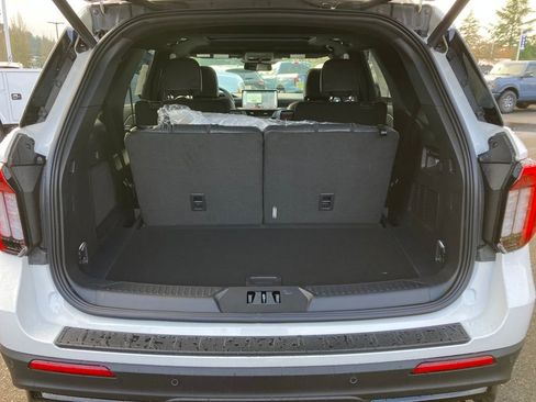 New 2026 Ford Explorer ST w/ Sun And Sound Package image 28