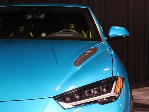 Used 2023 Lamborghini Urus Performante image 6