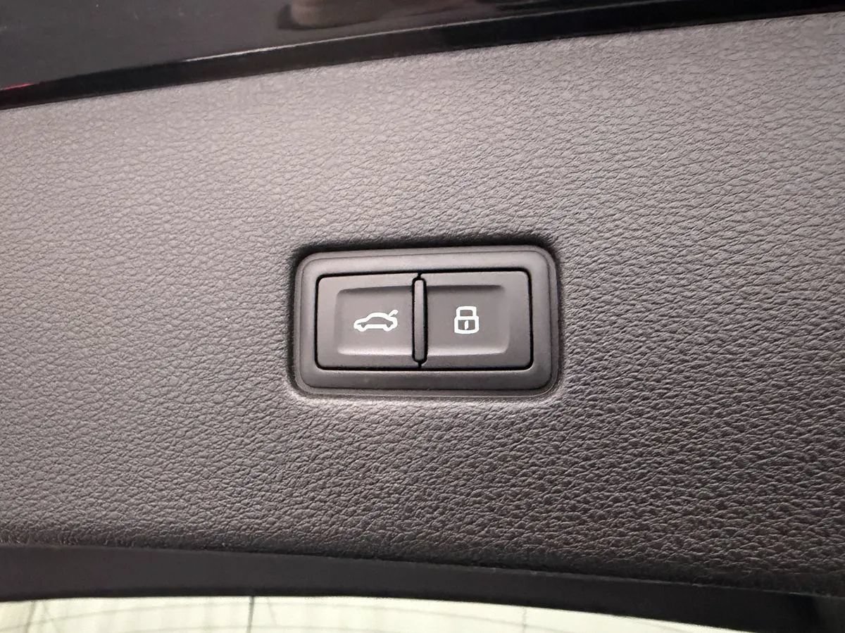 Used 2019 Audi Q8 Premium Plus AWD/4WD image 51