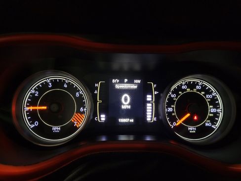 Used 2015 Jeep Cherokee Latitude w/ Cold Weather Group image 23