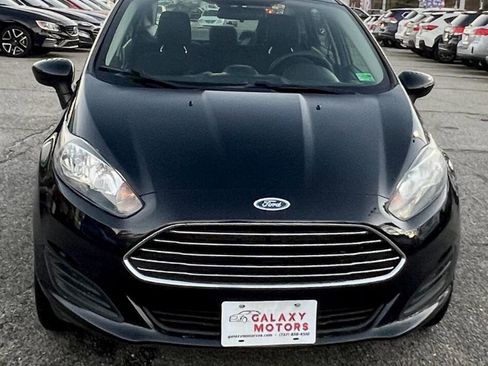 Used 2019 Ford Fiesta SE image 3