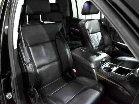 Used 2015 Chevrolet Suburban LT image 13