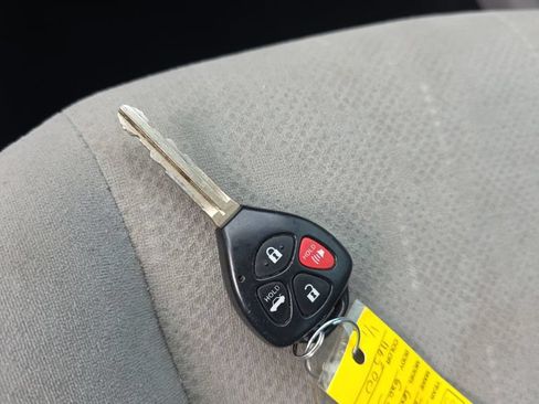 Used 2013 Toyota Corolla L FWD image 23