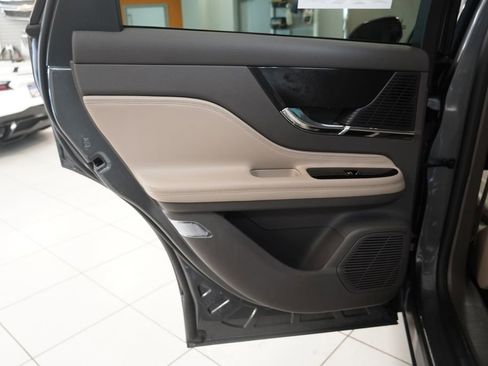 Used 2022 Lincoln Corsair AWD w/ Equipment Group 101A image 21