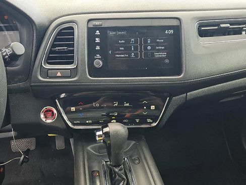 Used 2019 Honda HR-V EX image 11