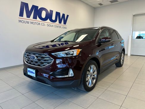 Used 2019 Ford Edge Titanium w/ Cold Weather Package image 2