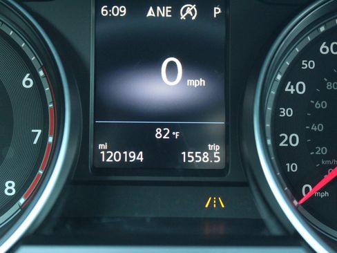 Used 2019 Volkswagen Atlas SE w/ Panoramic Sunroof Package AWD/4WD image 32