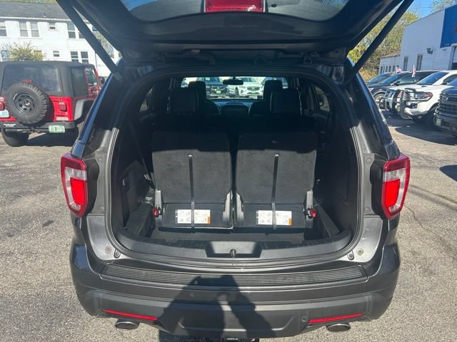 Used 2019 Ford Explorer XLT w/ Equipment Group 202A AWD/4WD image 11