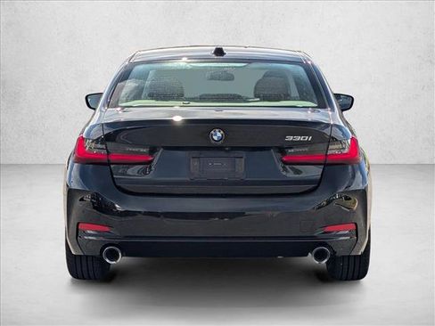 Certified 2023 BMW 330i 330i w/ Premium Package image 6