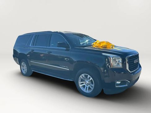 Used 2017 GMC Yukon XL SLT w/ Premium Edition image 7