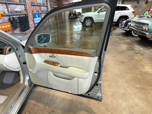 Used 2002 Lexus LS 430 image 99