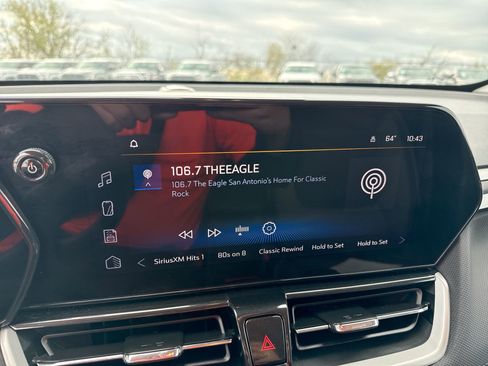 Used 2025 Chevrolet TrailBlazer LT image 12