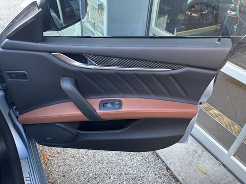 Used 2023 Maserati Ghibli F Tributo RWD image 24